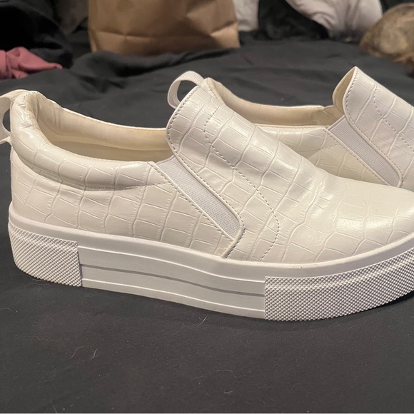 Lulus platform slip on sneakers - Picture 2 of 9